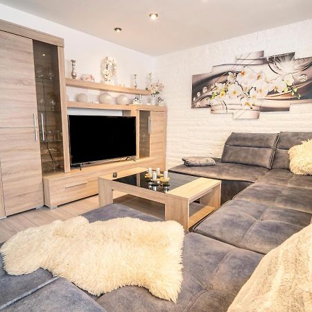 Truth Fuer 5 - King Size Betten, Kamin, Garten, Xxl Couch, Smart-Tv Dortmund Eksteriør billede