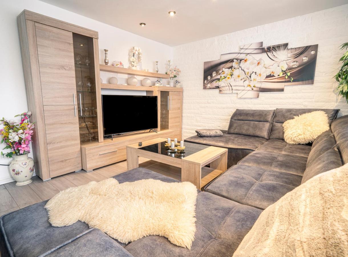 Truth Fuer 5 - King Size Betten, Kamin, Garten, Xxl Couch, Smart-Tv Dortmund Eksteriør billede